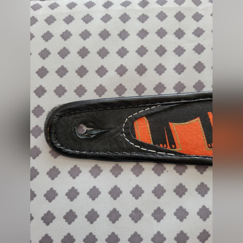 Guitar Strap - Picture 3 of 6